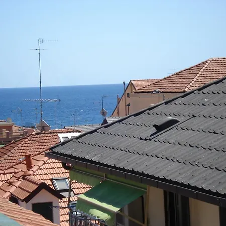 Otto - Bilocale Ad Apartment Alassio